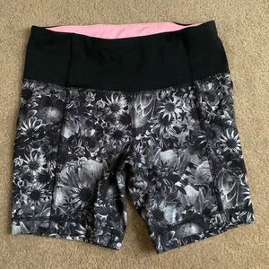 LuLulemon Dart & Dash running spandex shorts size 2